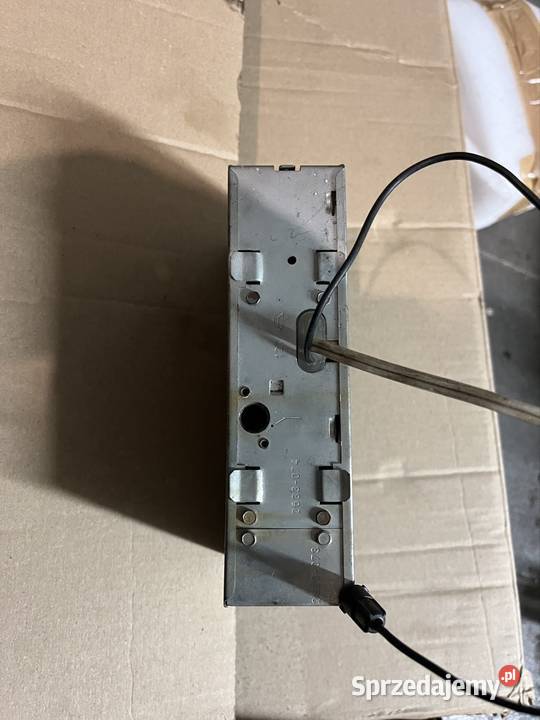 Radio samochodowe z czasów PRL Safari 5 Unitra Radioodtwarzacze łódzkie Łódź