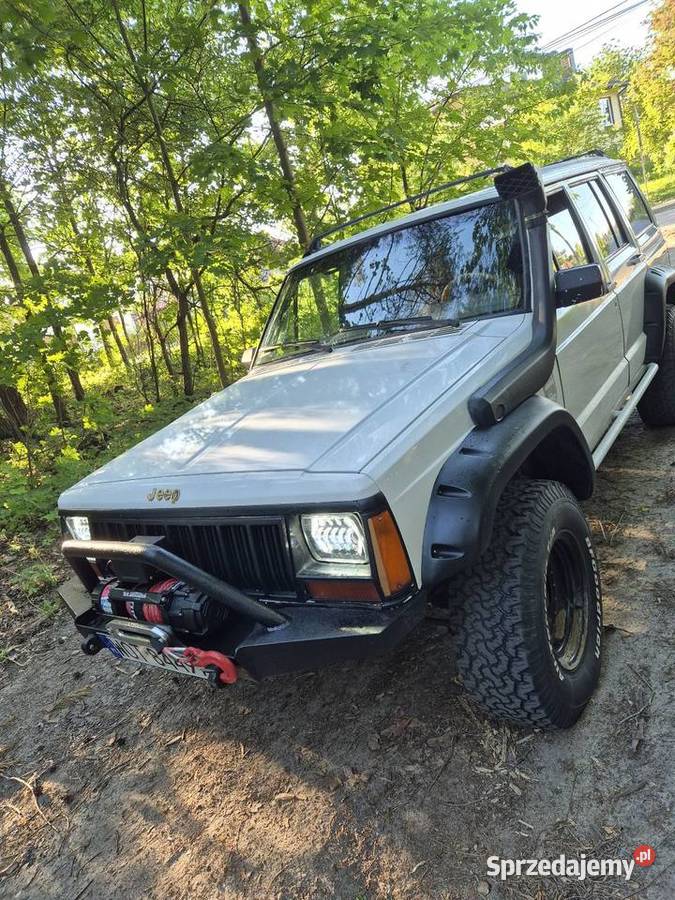 Sprzedam Jeep XJ 40 LPG 4000cm3