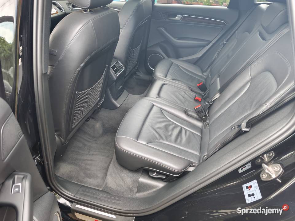 Sprzedam Audi Q5 30 TFSI Premium Plus z pakietem