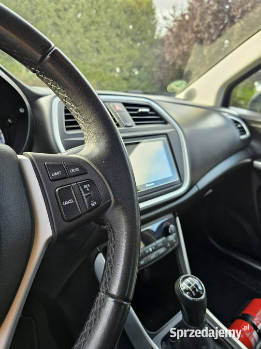 Suzuki SX4 SCross Suzuki SX4 SCross 16 Rywałd