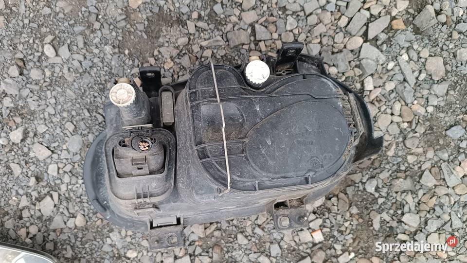 Lampa prawa lewa przednia przód zestaw komplet Lampy przednie Radłów sprzedam