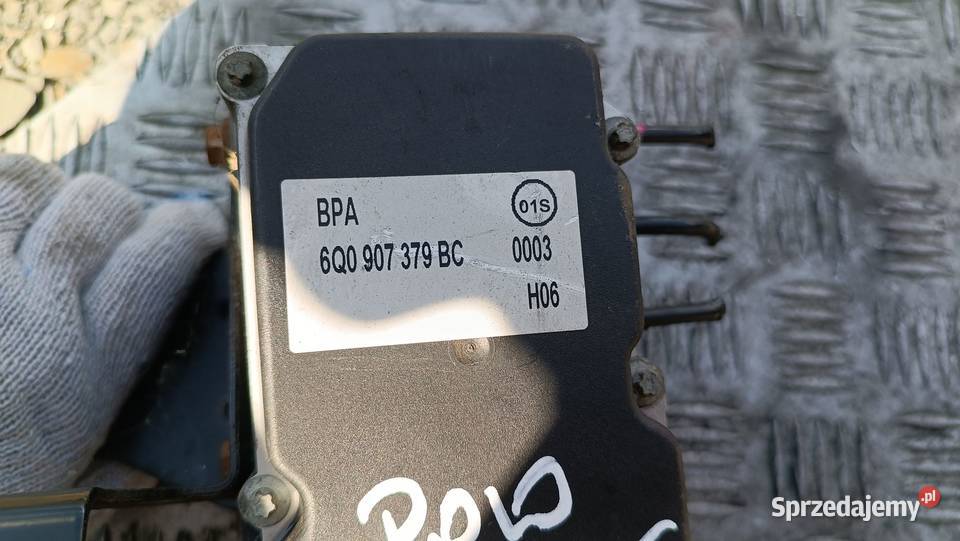 Volkswagen VW Polo 9N lift 14 OE 6Q0907379BC małopolskie