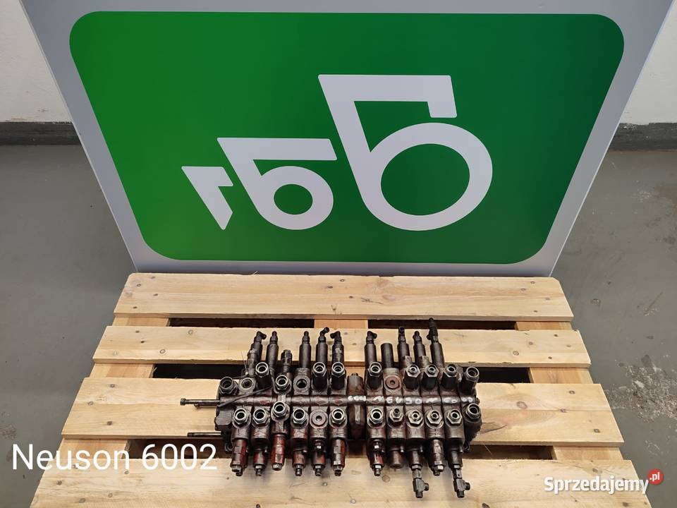 Rozdzielacz hydrauliczny C0070 33142 NEUSON 6002 Wilkowo