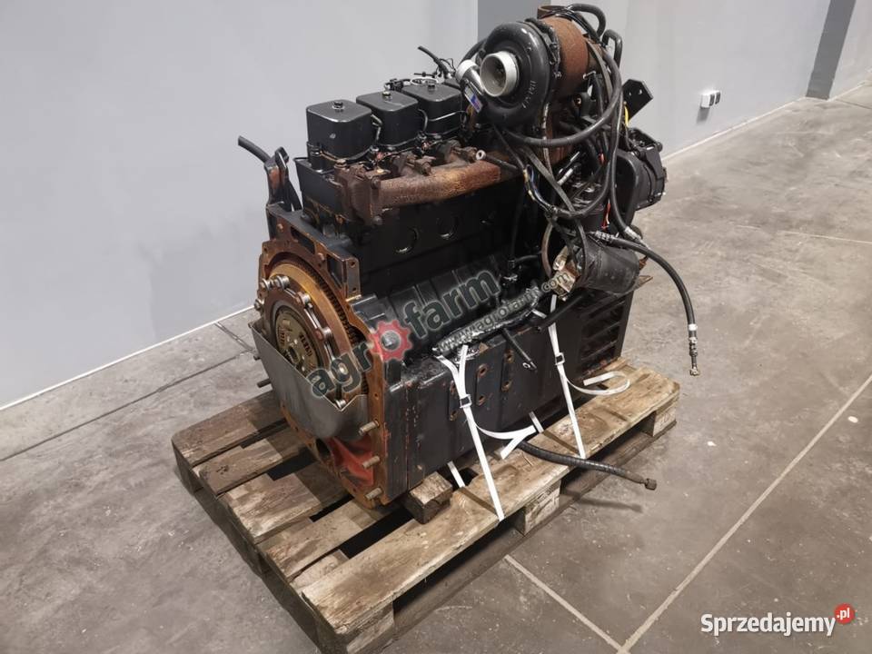 Silnik Case 5150 5140 B6T590 Cummins Silnik i osprzęt Silnik i osprzęt Byków