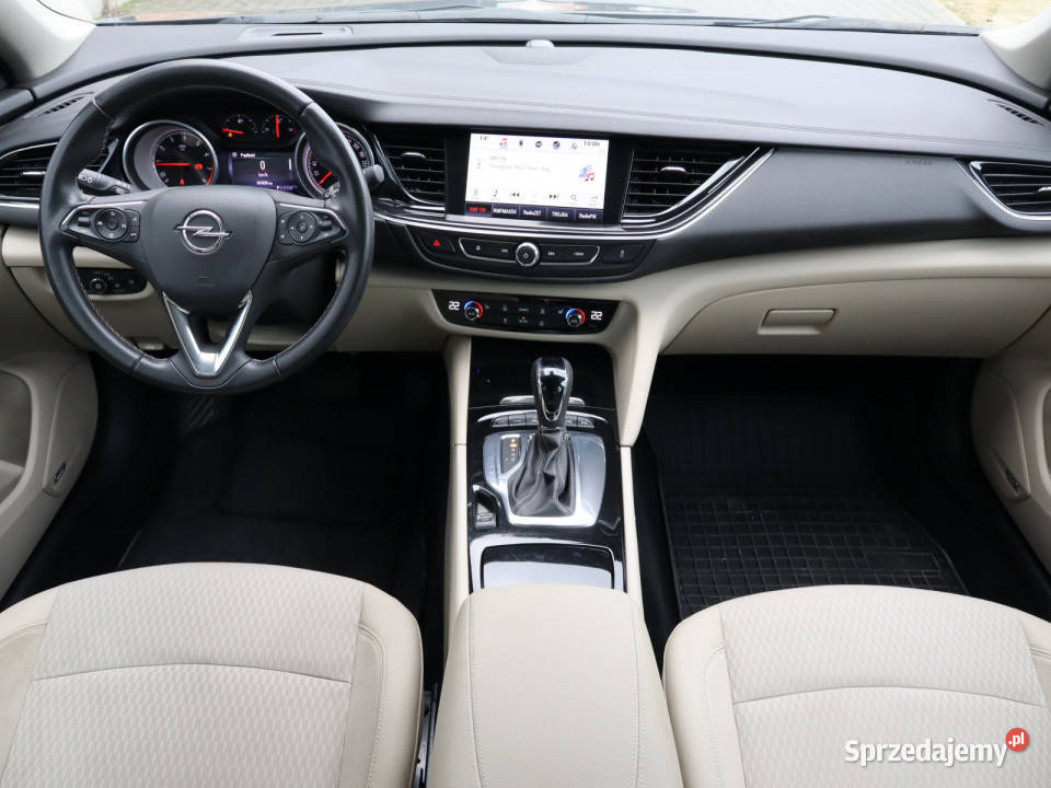 Opel Insignia 20 Turbo 4x4 asystent pasa ruchu Piaseczno