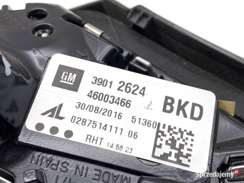 LAMPA TYŁ PRAWA WEWNĘTRZNA OPEL CORSA E 39012624 Lampy tylne podkarpackie