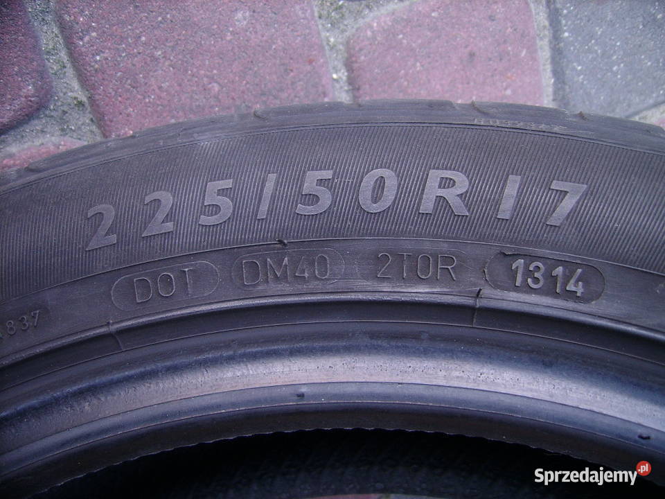 2 opony Dunlop Sport 01 22550 R17 94 W DOT 1314 Radom