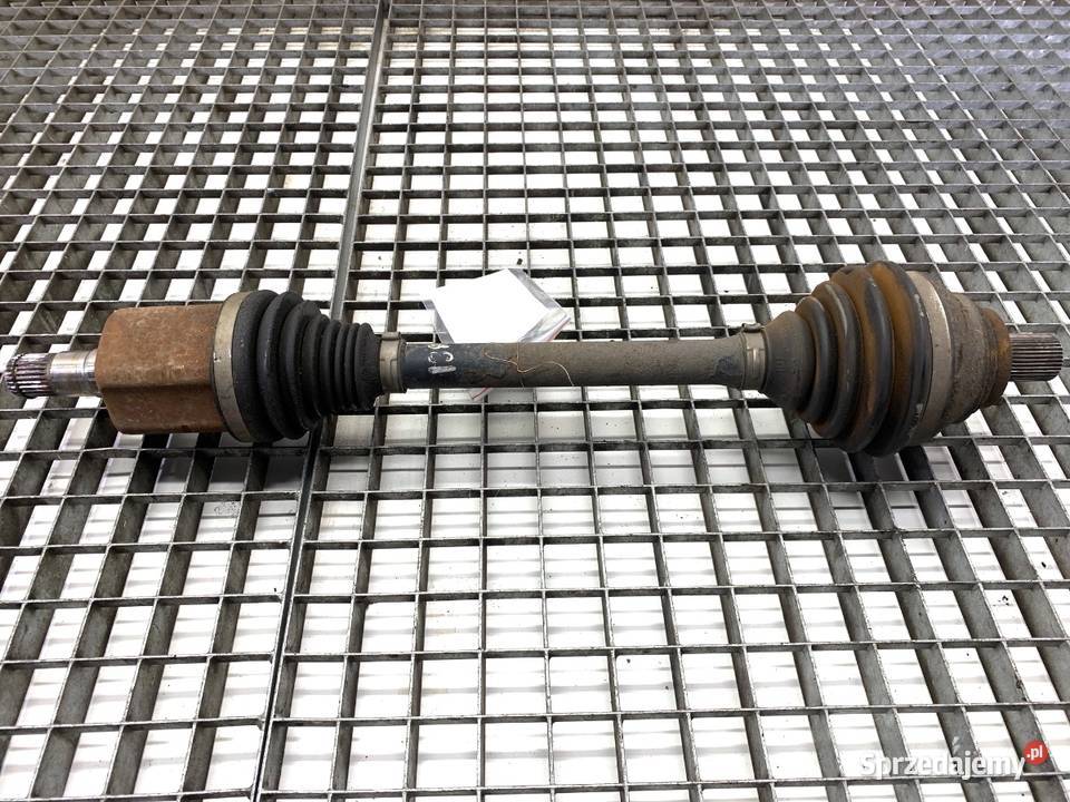 PÓŁOŚ LEWY PRZÓD VW PASSAT B7 18 170 PRZEGUB