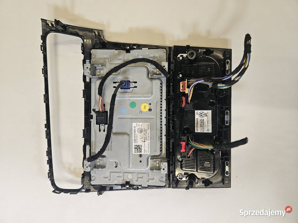 VW Golf 7 VII lift radio wyświetlacz panel Stubno