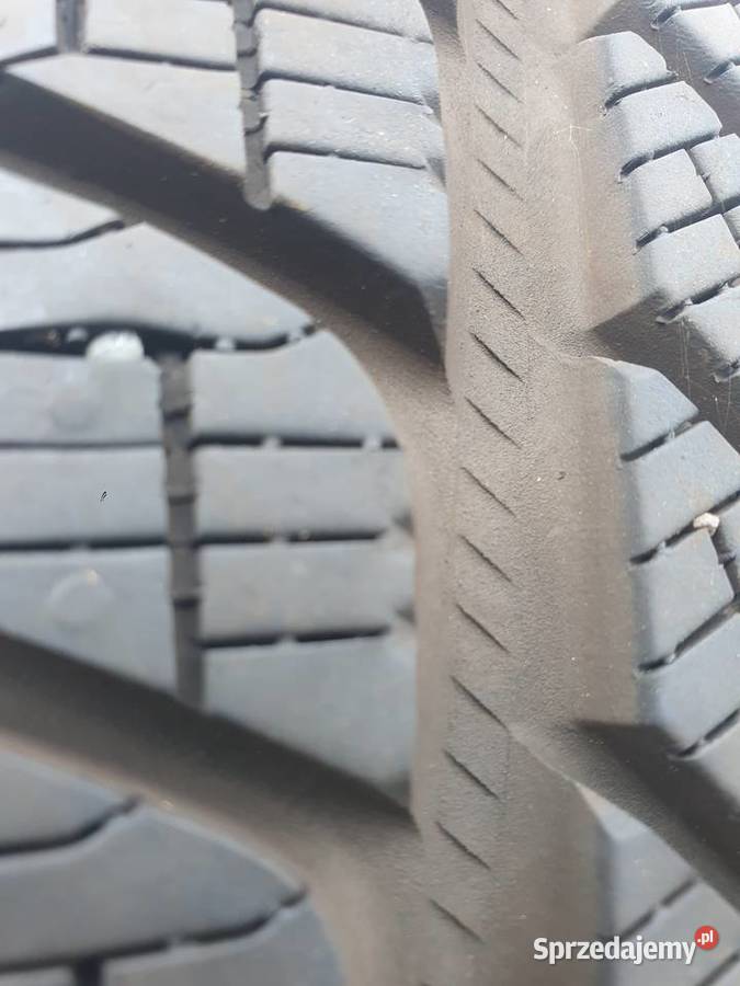 A05 Opony uzywane zimowe 2356018 Pirelli Bąków