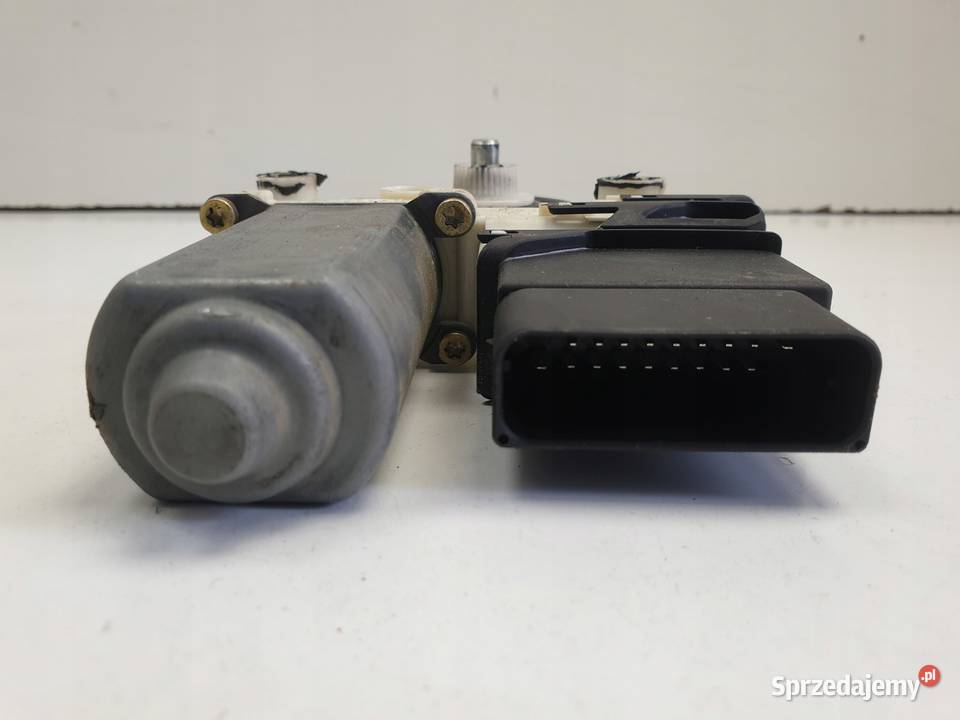 VW Golf IV 5D SILNICZEK SZYBY Prawy tył PASAŻERA osobowe Mechanizmy opuszczania szyb Chełm