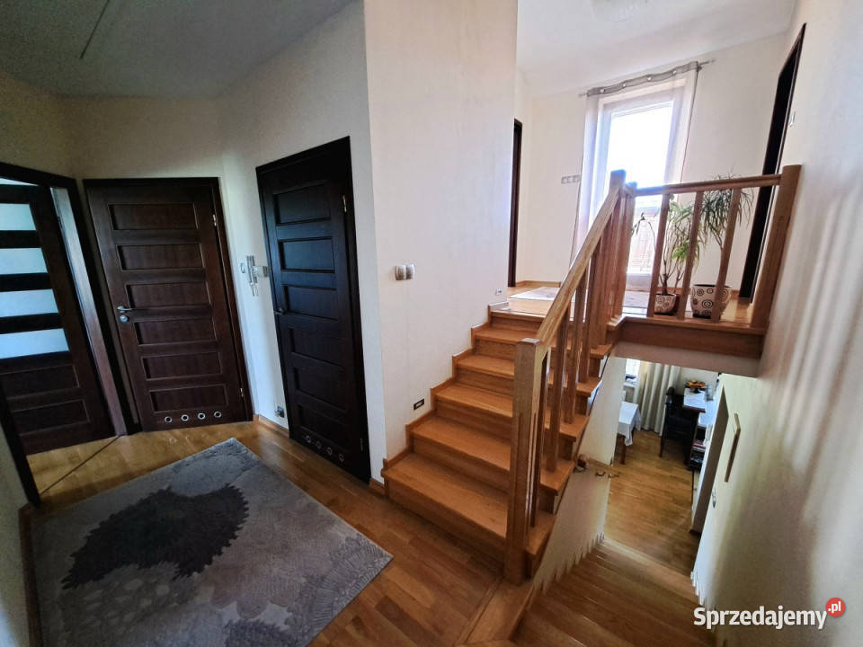 Dwupoziomowe mieszkanie z garażem 5 pokoi 141 m2