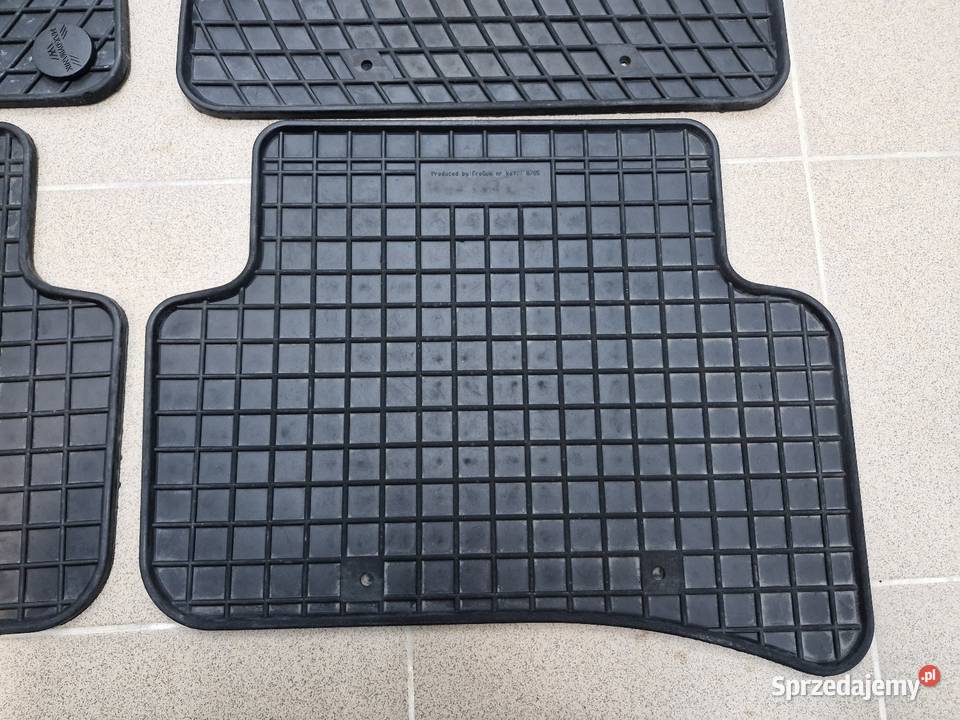 Mercedes 203 Dywaniki gumowe pomorskie
