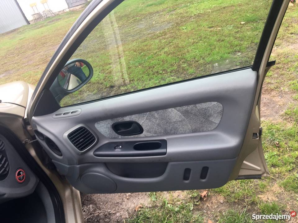 Sprzedam Renault Laguna I Lift siedzenia Wyposażenie wnętrza Bychawka Pierwsza