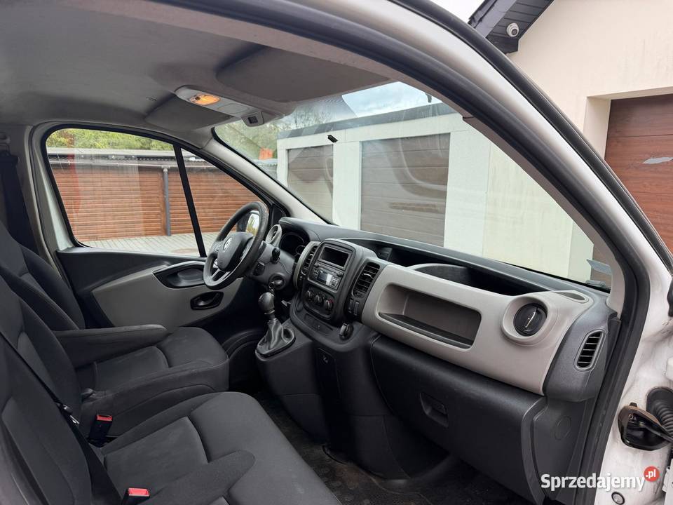 Renault Trafic Renault TRAFIC 2018 3os 16 dCi 95KM Renault Klepaczka