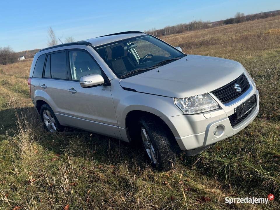 Suzuki Vitara 4x4 24 benz bogata oplacona nieuszkodzony Starachowice
