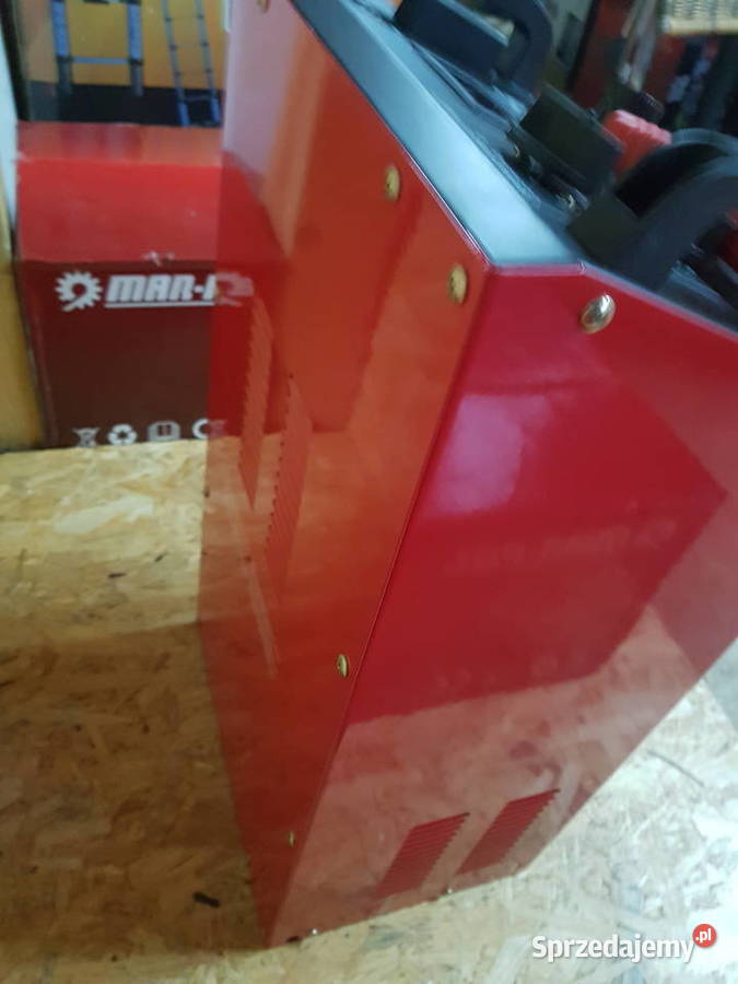 MarPol Prostownik z rozruchem 1224V 1501000Ah