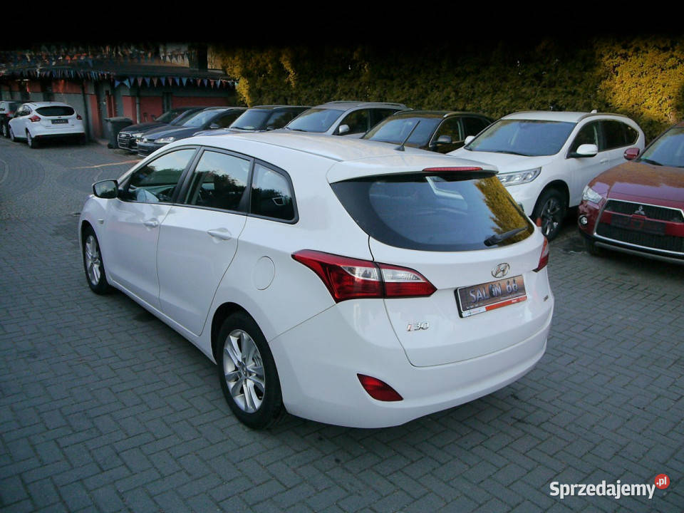 Hyundai i30 16d Led Stan B 100bezwypadkowy 1wł z wspomaganie kierownicy