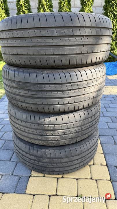 22545R18 Goodyear F1 komplet
