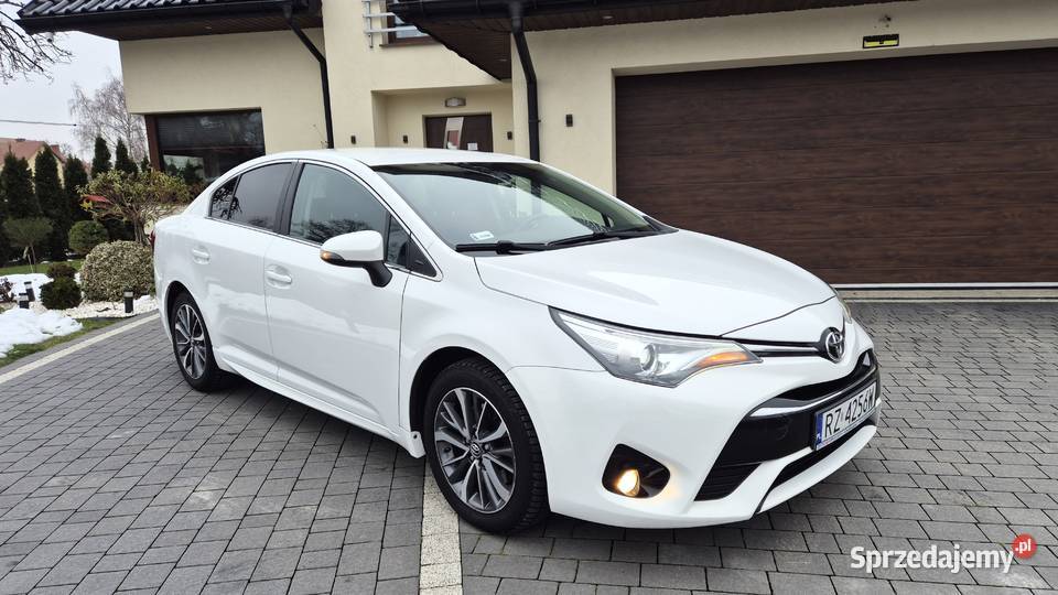TOYOTA AVENSIS Bezwypadkowa Polski salon serwis diesel Kraków