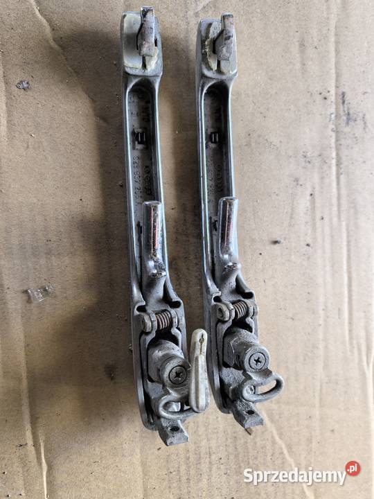 Klamki chrom z ładnym dekorem Passat b1 golf Motoryzacja mazowieckie Mościska
