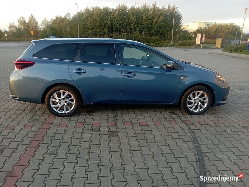 Toyota Auris 18 hybrid lubelskie Łęczna