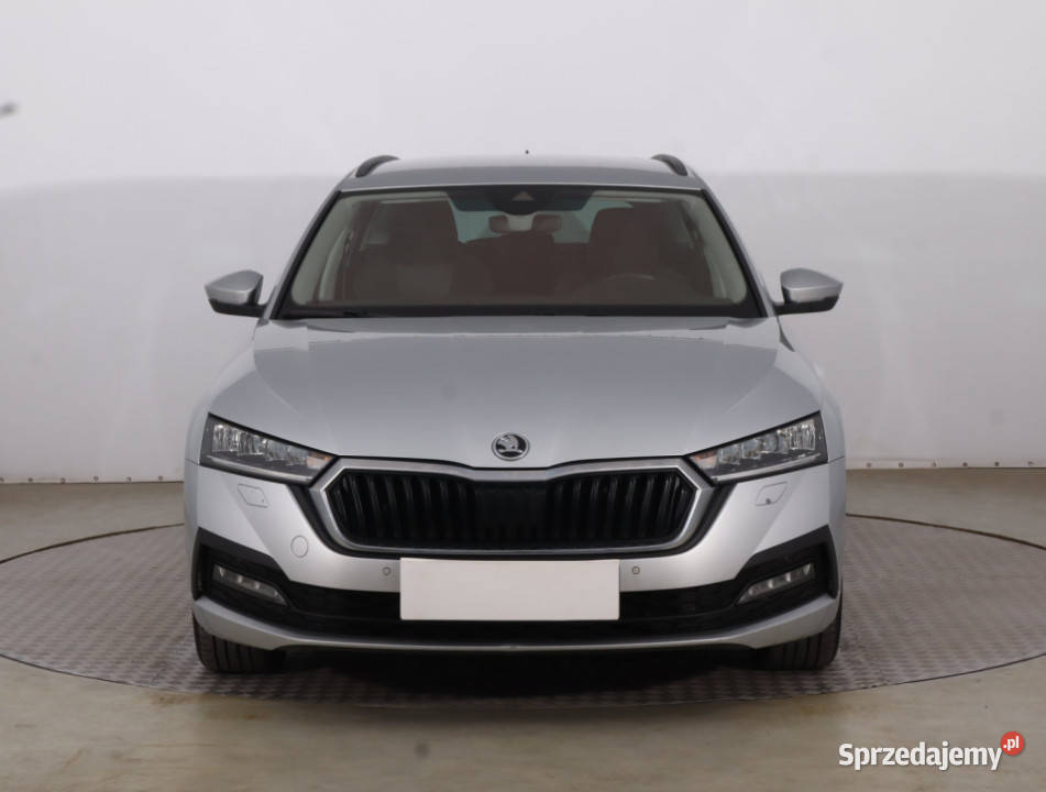 Skoda Octavia 15 TSI Rok produkcji 2021 Piaseczno