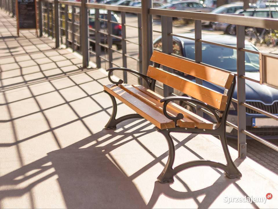 miejska parkowa ławka nogi żeliwne gartenbank Gołdap