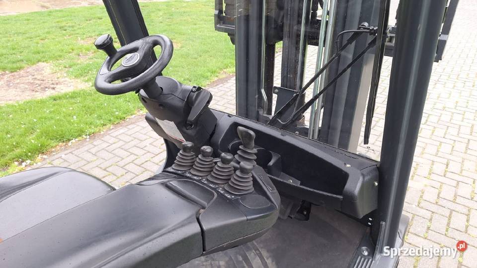 Linde H25 z 2016r Triplex przesuw wózek widłowy regulowane widły Irządze