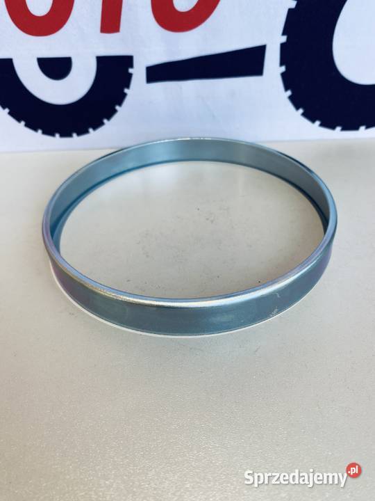 Osłona przeciwpyłowa obudowy osi tylnej Massey