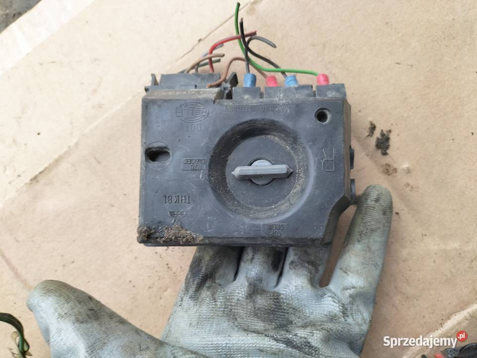 AUDI 80 B4 80B4 WKŁAD LAMPY TYLNEJ PRAWEJ Kamień-Kolonia sprzedam