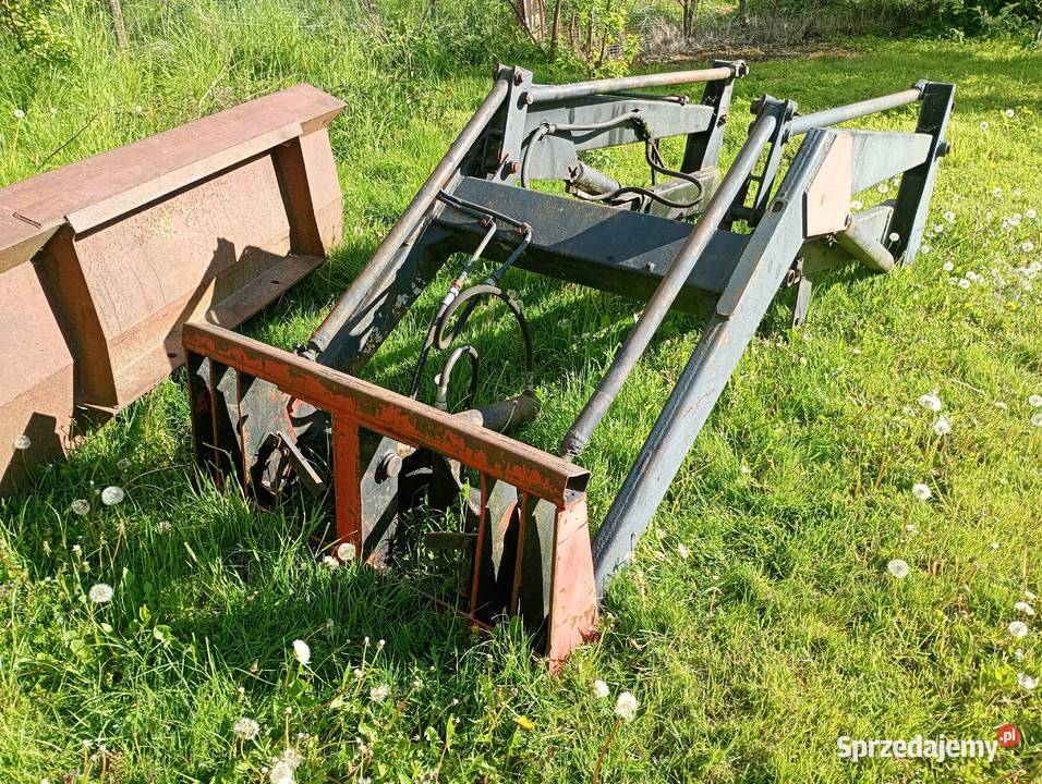 Tur ursus c 385 samopoziomujacy Sztum