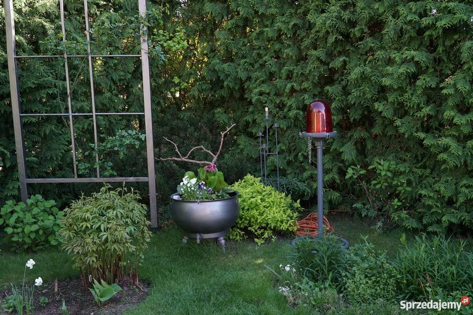 Lampa ogrodowa Zaskakujący desing Lampa z pasa Radzewice