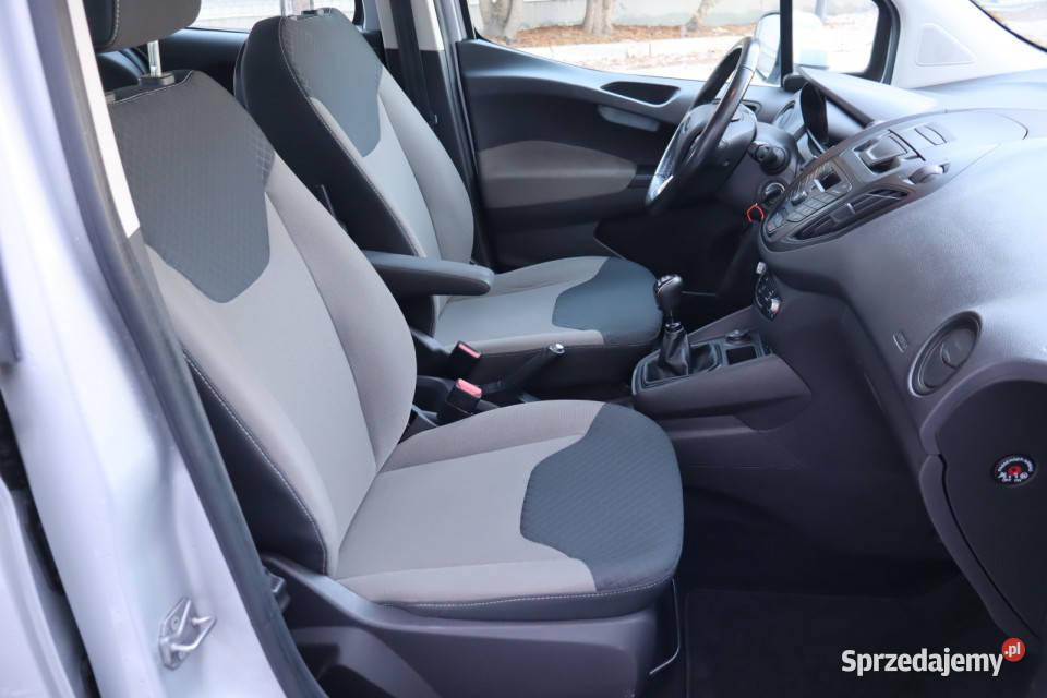 Ford Tourneo Courier 15 TDCI Zabrze