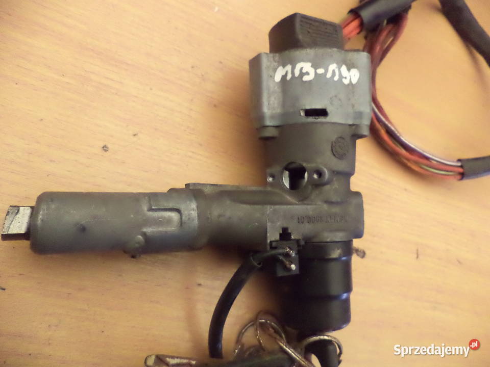 MERCEDES 190 STACYJKA KLUCZYK Turek