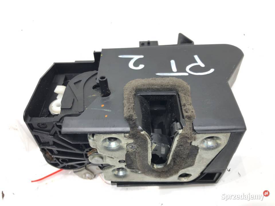 ZAMEK DRZWI PRAWY TYŁ DACIA DUSTER Hatchback