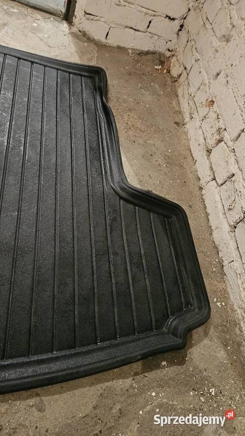 Sprzedam gumowa mata bagażnika do BMW Seria 3 Aleksandrów Łódzki sprzedam