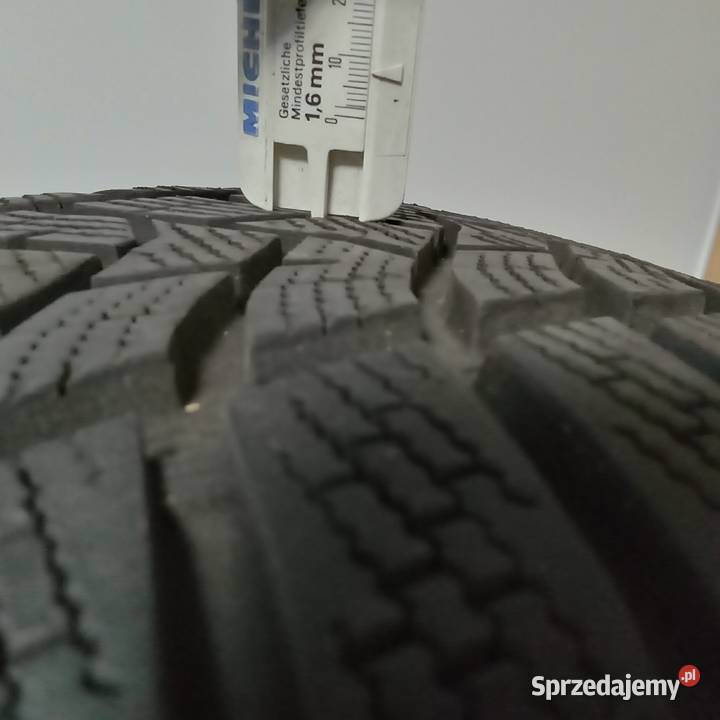 Opony Zimowe 17 Dunlop 21550r17 Bieżnik 75mm Gliwice