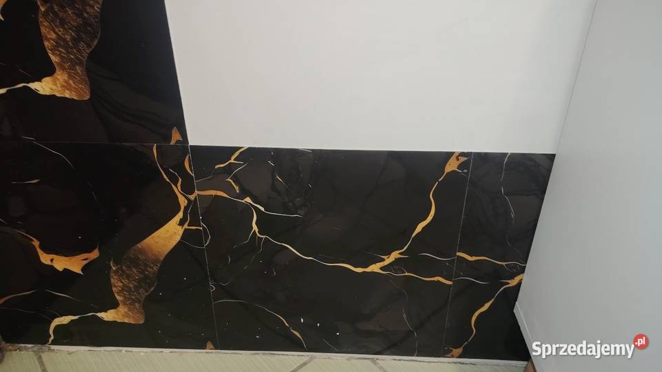 Sprzedam płytki samoprzylepne 30x30 mazowieckie Stare Budy
