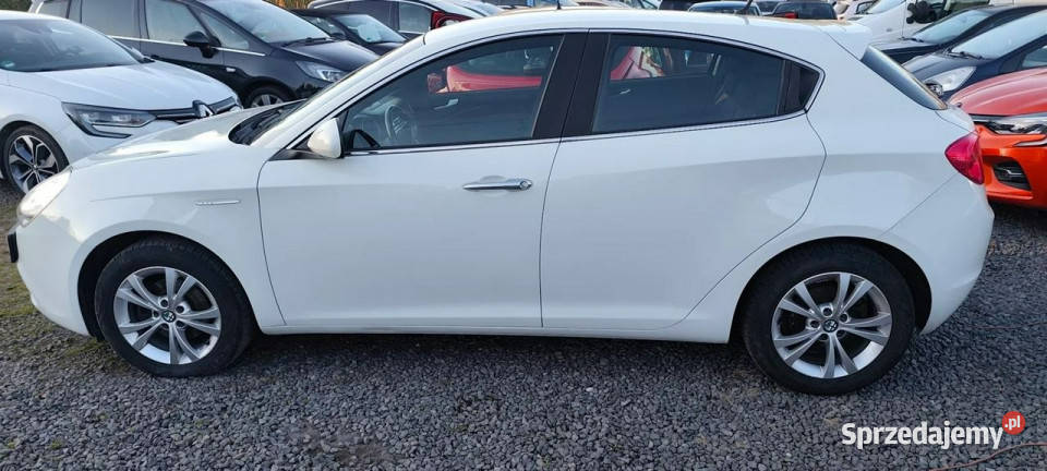 Alfa Romeo Giulietta nieuszkodzony Szczecin sprzedam