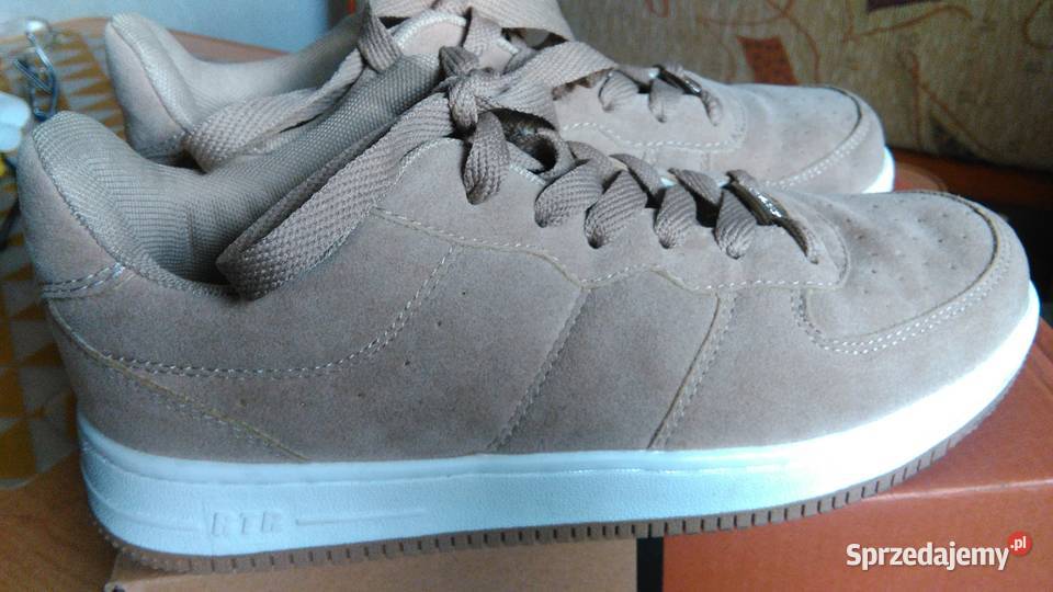 Sprzedam buty sportowe skóra ekologiczna