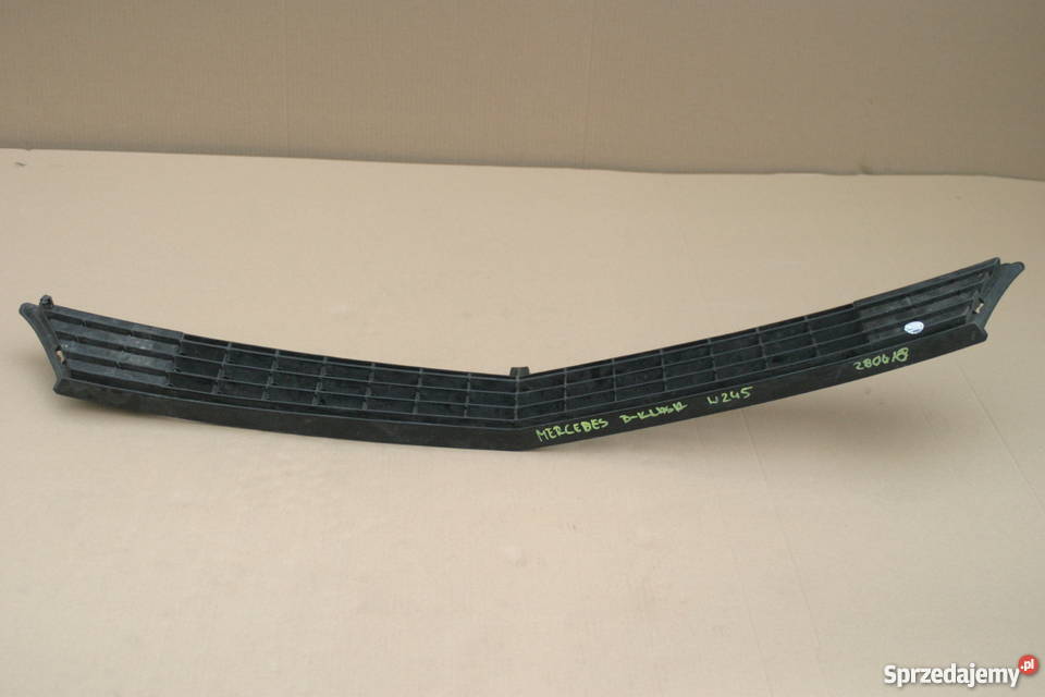 MERCEDES B KLASA W245 KRATKA ZDERZAKA PRZÓD Bieleń