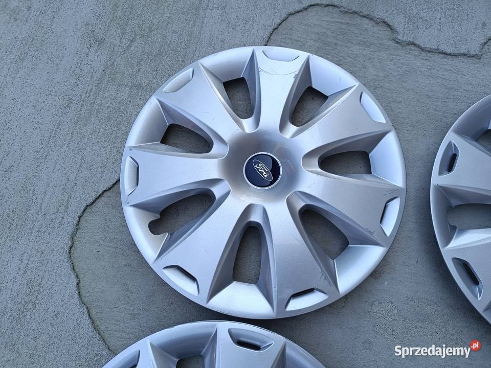 Kołpaki oryginalne Ford Focus 16 komplet C itp 3 Piastów