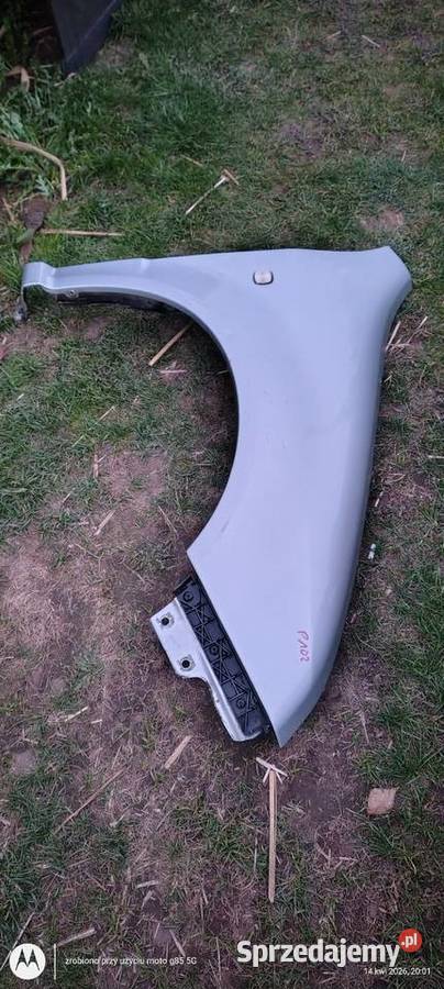 Błotnik prawy przód Fabia 1 kod lakieru 9102 Lubin