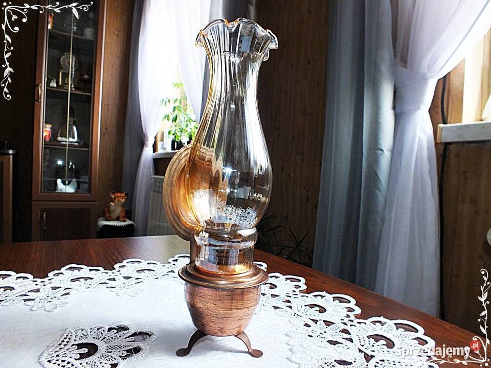 Stara mała lampka ala naftowa z malutką żarówką Żary