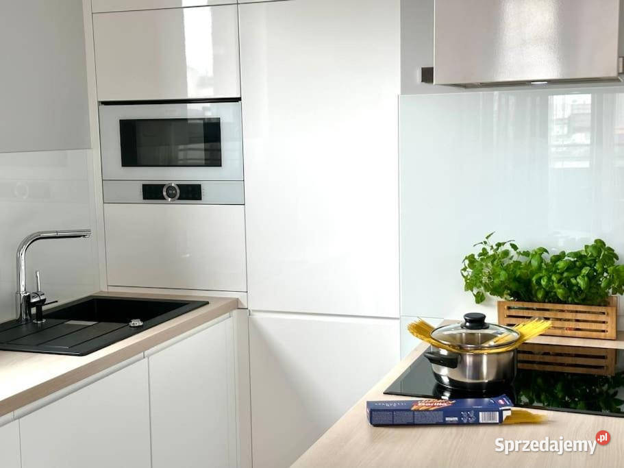 Jasny apartament 70m 2 sypialnie balkon i Warszawa
