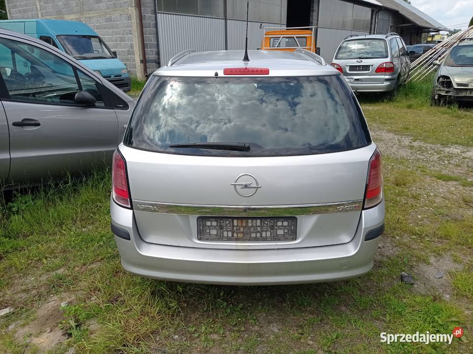 Opel Astra 17 CDTI Kombi 2005 r dawca części Samochody na części Szklarka Myślniewska