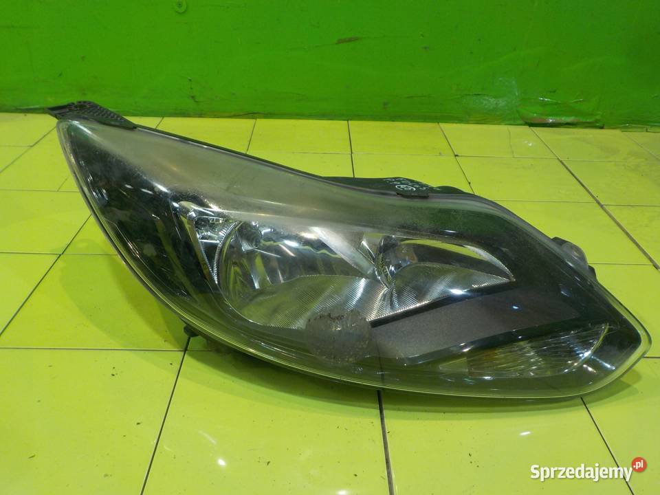 FORD FOCUS MK3 16 B 12r HB 5D lampa prawa przod osobowe Suków
