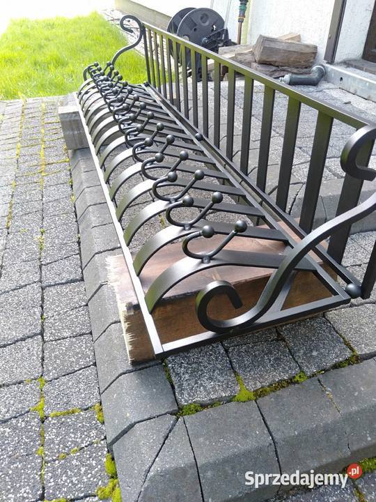 duży wieszak do przedpokoju kuty Belsoo