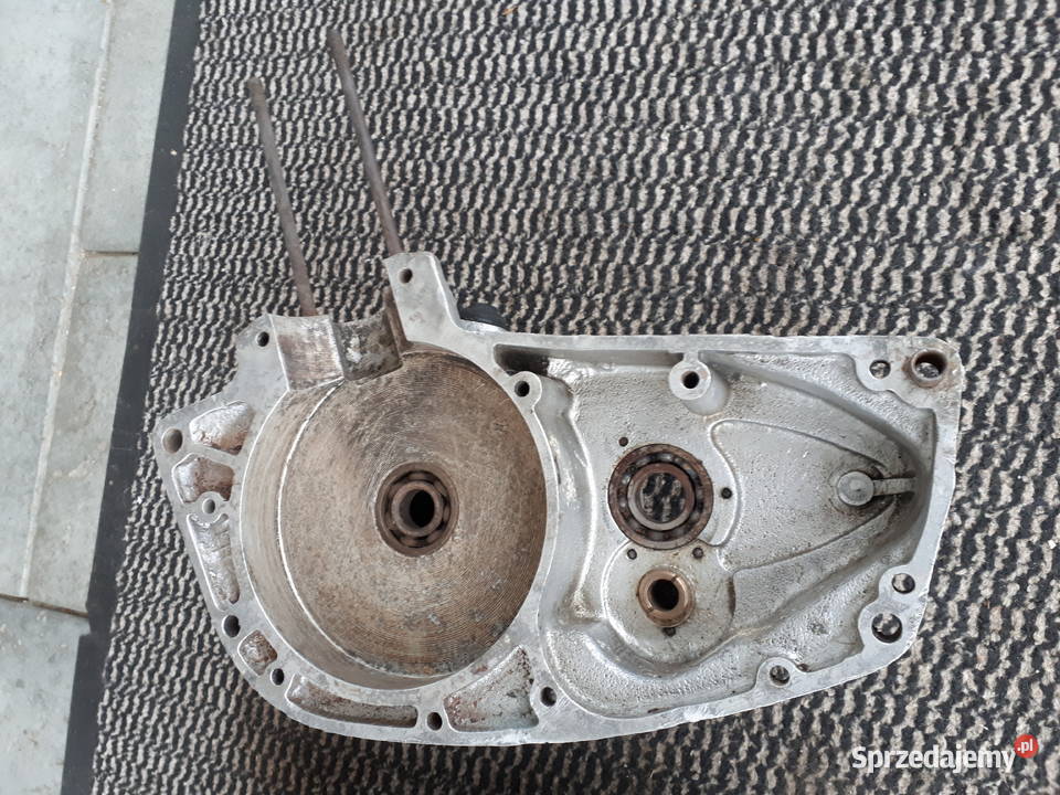 Połówki silnik wsk wfm 125 głębia zapłon